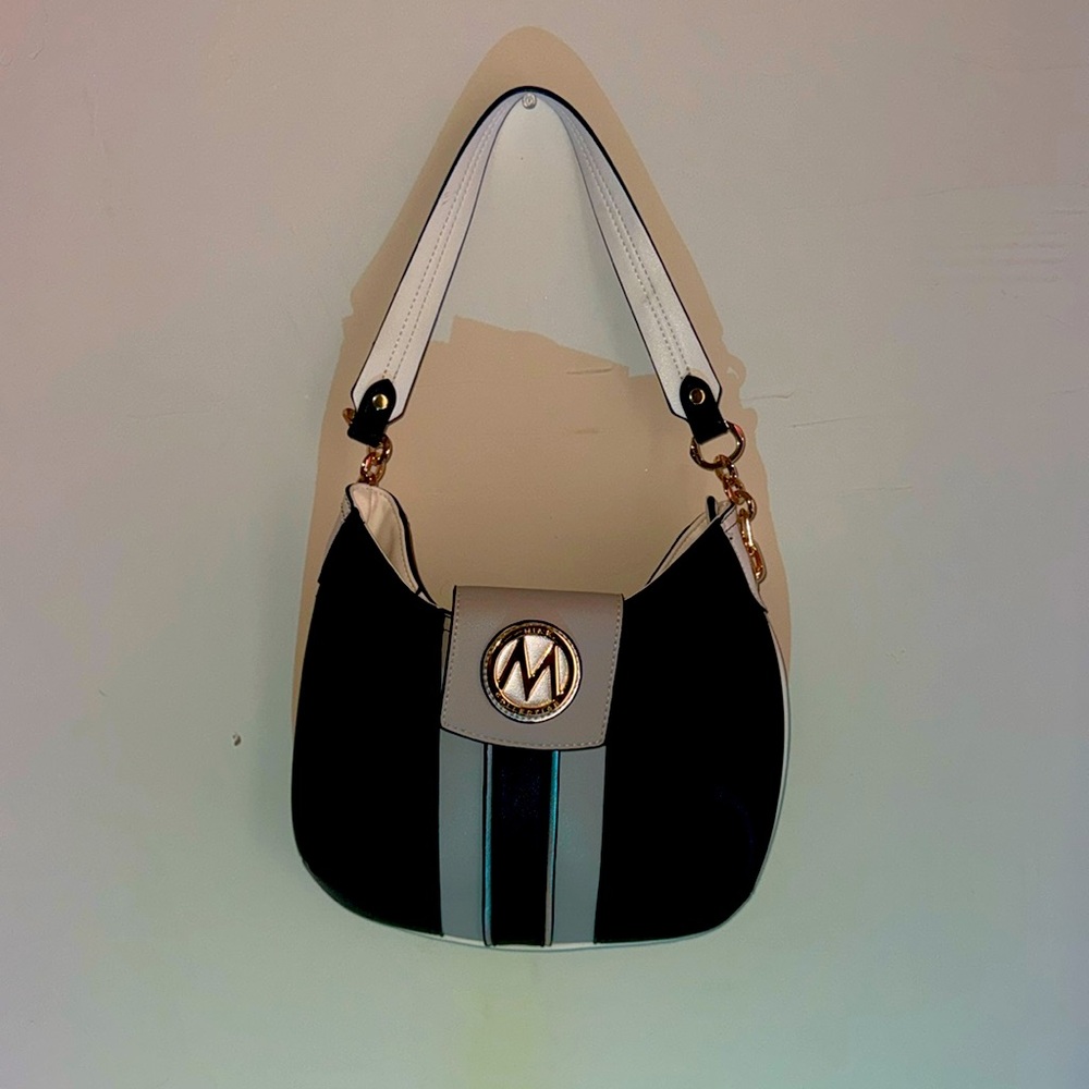 Black and White Mia K Collection shoulder bag
